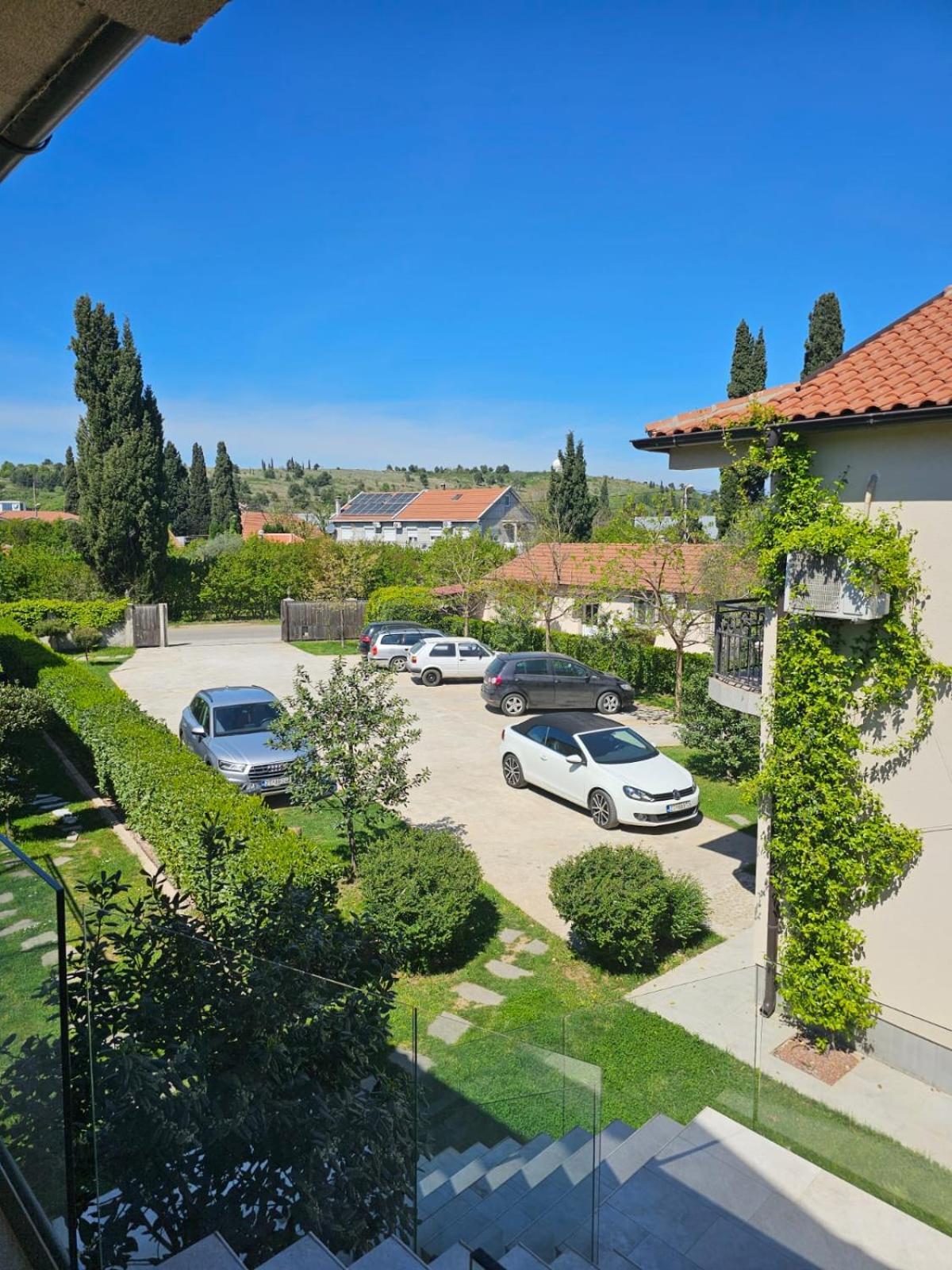 Apartments Aerodrom Подгорица Екстериор снимка